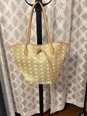 Neiman Marcus Tan and White Geometric Woven Tote (V2)